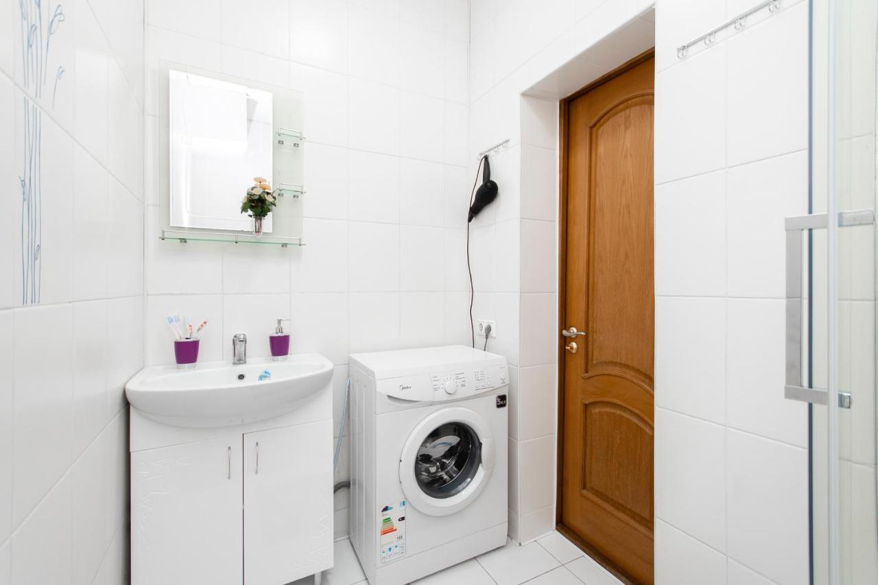 Comfortable Apartment In The Golden Square. Almaty Esterno foto